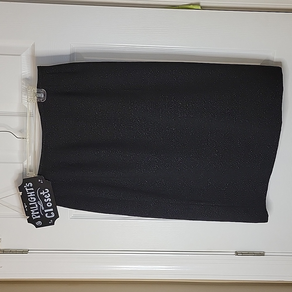 Collections for LeSuit Skirt Black Shimmer 14